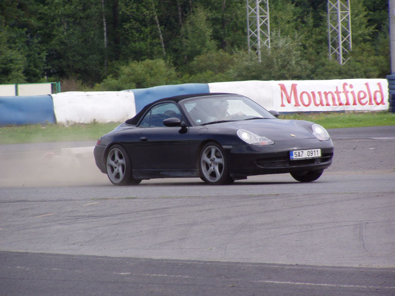 porsche_vratislavice2006_ep_204.jpg (800x600) - 108 KB