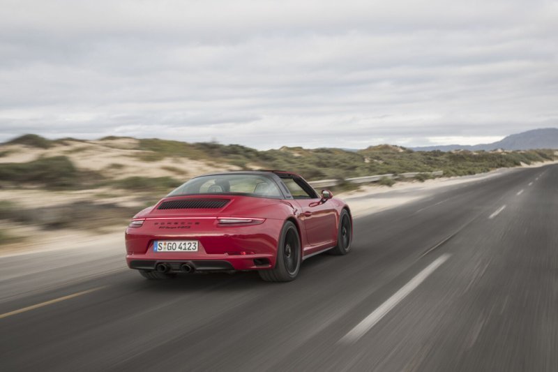 porsche-911-991_ep_233.jpg (800x533) - 45 KB